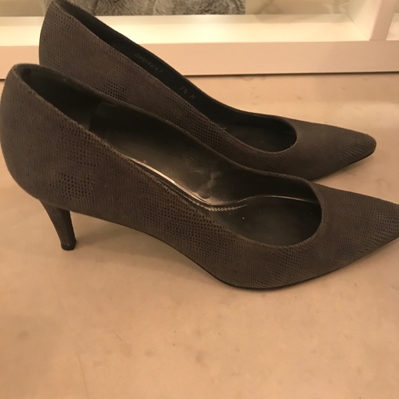 Stuart Weitzman heels - Picture 2 of 3